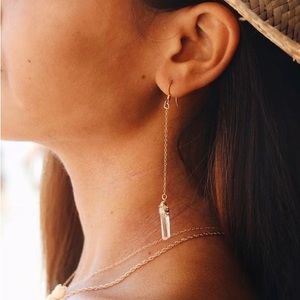 Dangling Quartz Earrings🤍